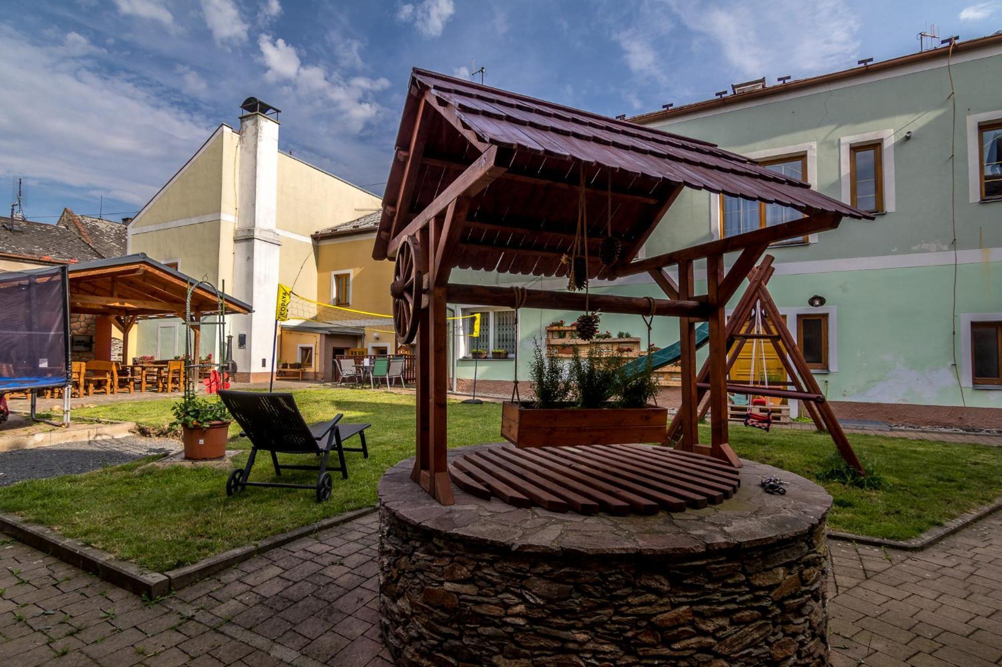 Penzion A Restaurace U Vladare Toužim Екстериор снимка